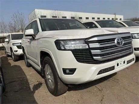 23款丰田酷路泽4000 70余万起可上牌