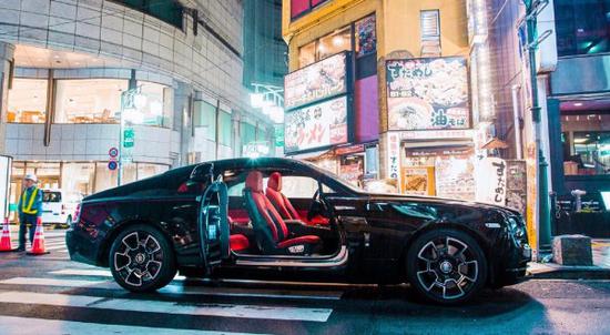 进口劳斯莱斯古思特限量版报价暗夜之王