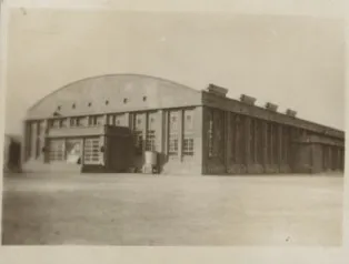 20世纪50年代初,南开大学以学生饭厅为主要功用的大礼堂