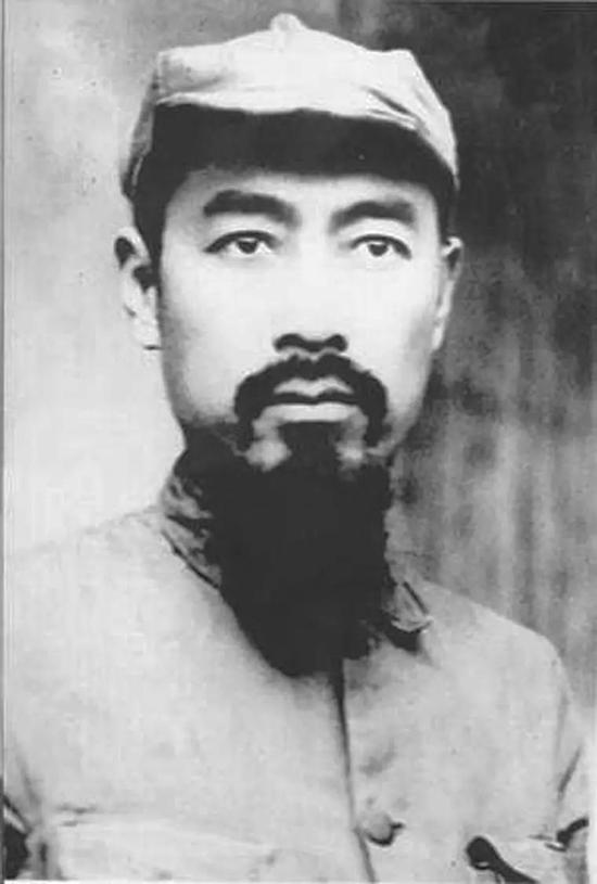 1932年,任红一方面军总政委的周恩来