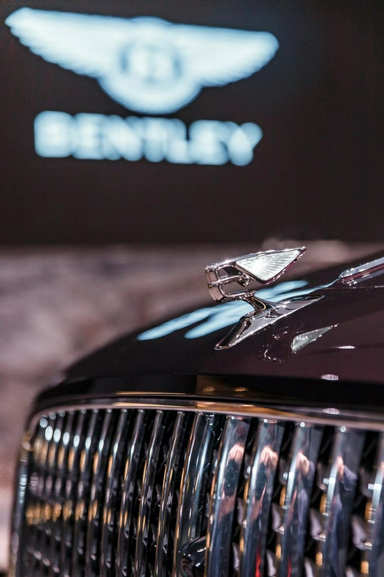 2021款宾利飞驰价格最低展位随时提