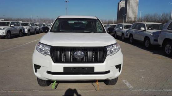 18款中东版霸道2700丐版 中东版质量更强