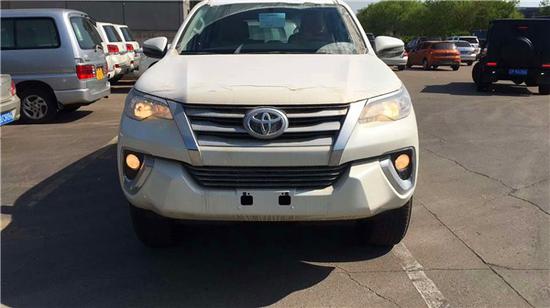 18款丰田穿越者报价最低顶级配置优惠中