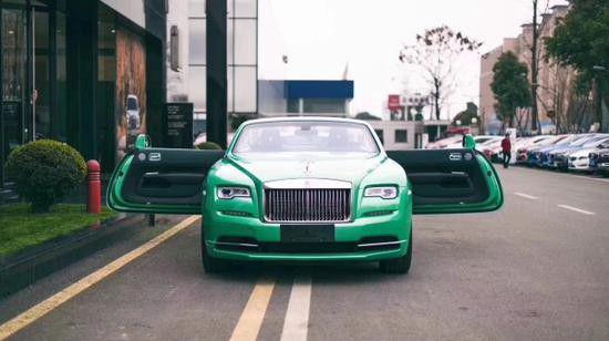 2021款劳斯莱斯曜影魅力超越时间的限制