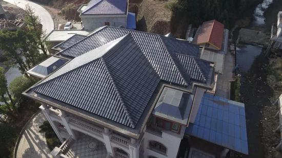 (图片:汉能太阳能发电汉瓦应用实景案例)
