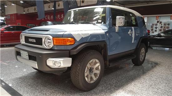 2019款丰田FJ酷路泽两气双油箱天津特卖