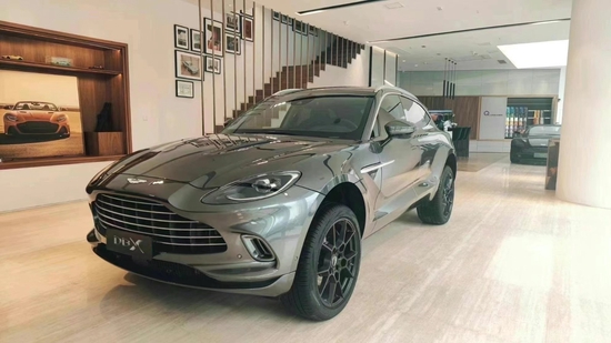 新款阿斯顿马丁dbx国六元旦钜惠促销中