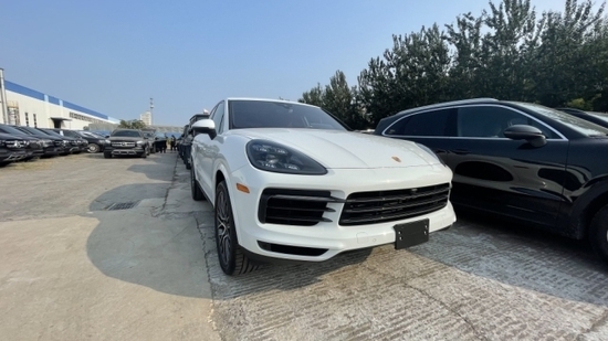 21款保时捷卡宴国六促销90万起售可分期