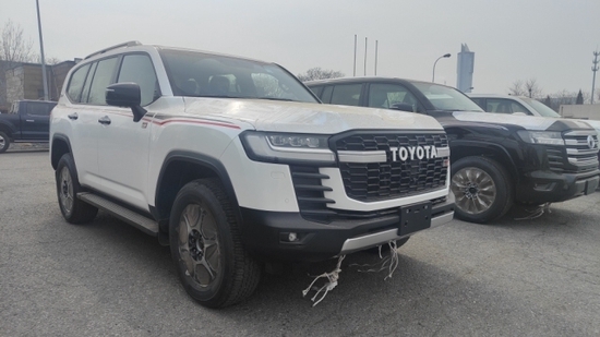 2022款丰田陆巡lc300顶配现货全国批发