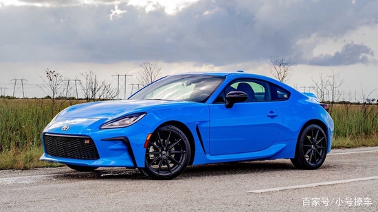 22款GR86 2.4L MT手动加版现车36.8万起