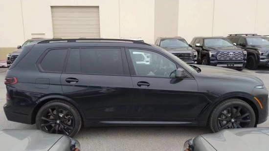 2023款宝马X7现车上市抄底特卖进行中