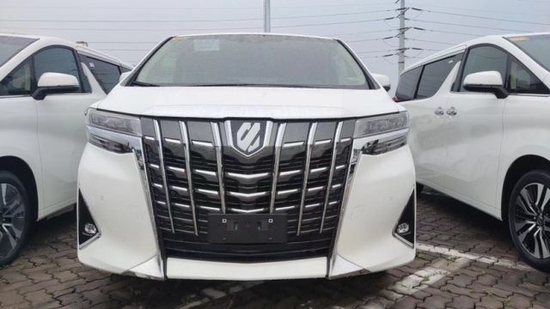 2023款丰田埃尔法商务车加价少最新售价