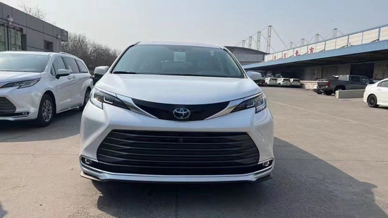 2022款丰田塞纳2.5混动韩版四驱优惠大