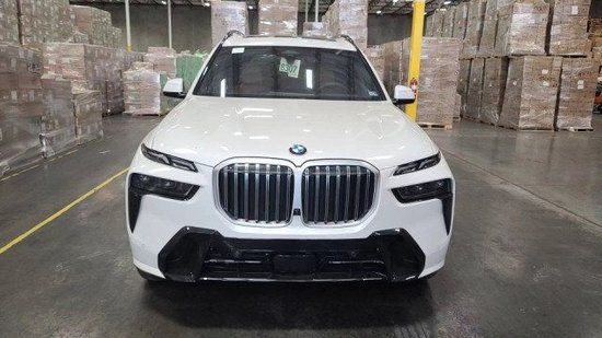 2023款宝马X7全新设计改款上市88万起售