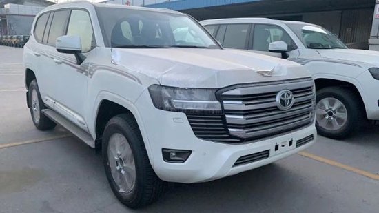 22款丰田酷路泽3500GXR18轮蠕行九十万