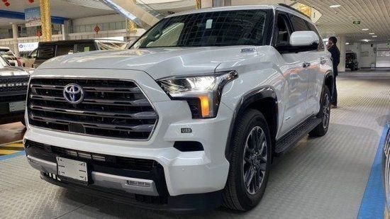 23款丰田红杉天津平行进口车现车90万起