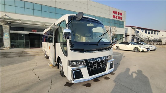 丰田考斯特隔断上的设计12座现车报价