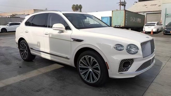 宾利添越平行进口港口促销价格直降30万