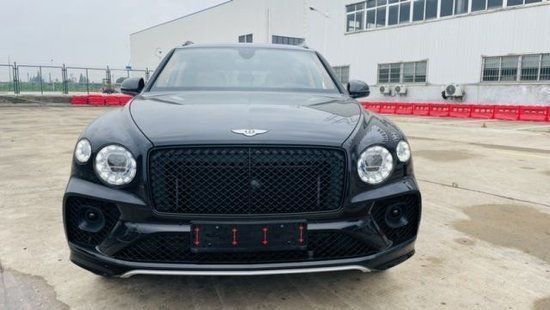 23款宾利添越3.0T混动尊贵典雅230万起