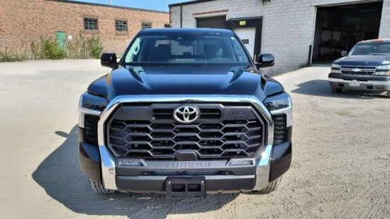 24款丰田坦途3.5T油电混动皮卡代步工具