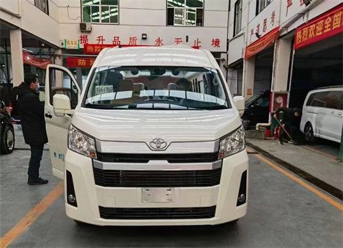 丰田海狮改装包围外观航空座椅商务房车