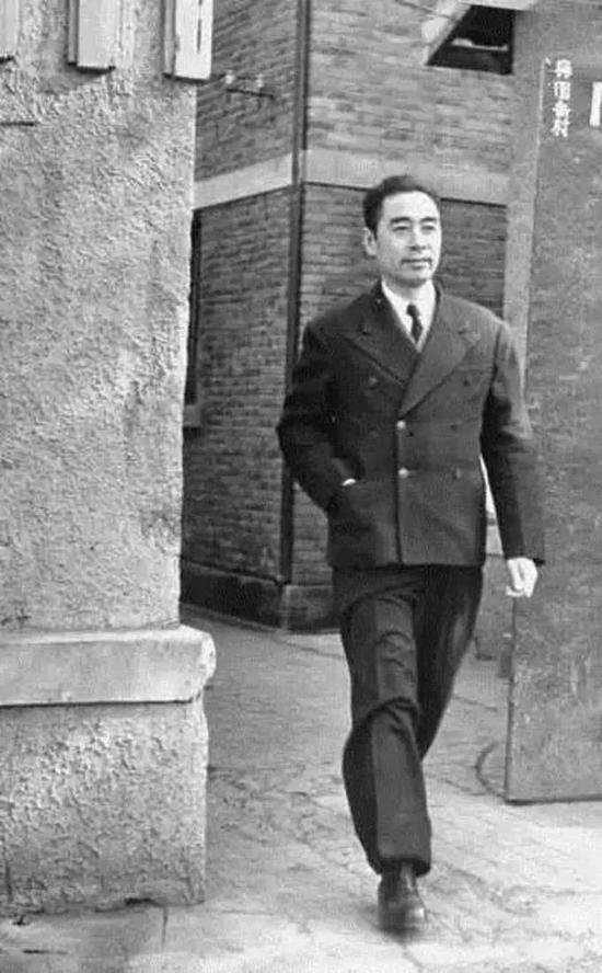 周恩来在南京梅园新村30号院