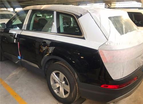 奥迪Q7豪华SUV裸车40余万亲情价优惠