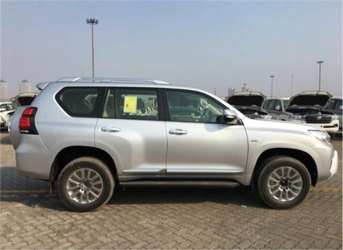 2018款丰田霸道4000港口现车 颜色齐全