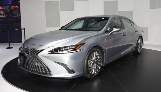 22款雷克萨斯ES250 纯进口四驱35万起