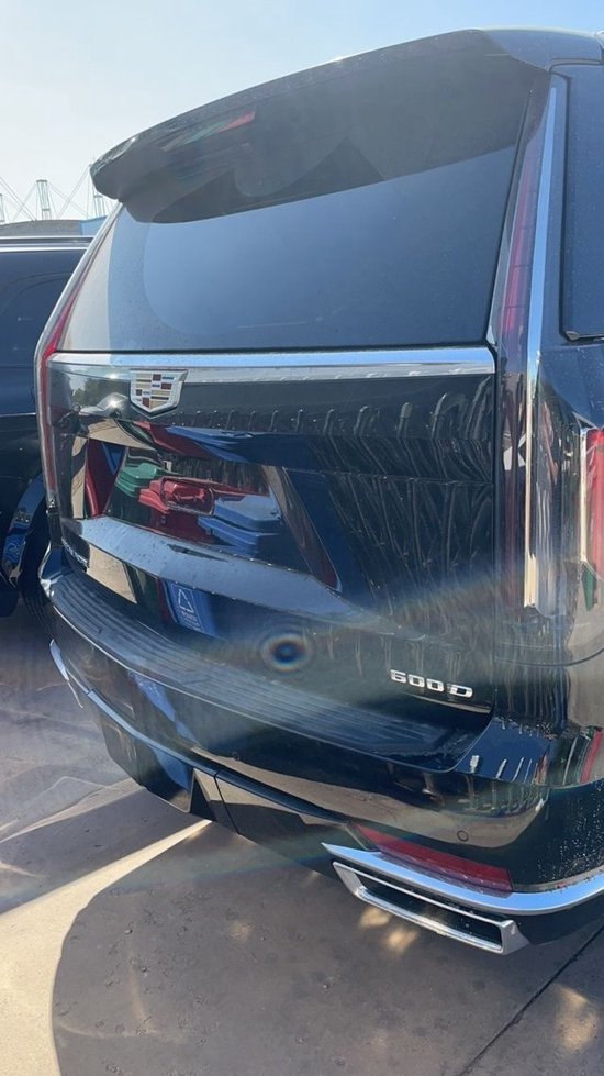 23款柴油凯迪拉克凯雷德现车手续齐