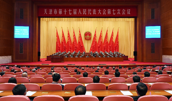 市十七届人大七次会议开幕会会场 本报记者 许凯 杜建雄 摄