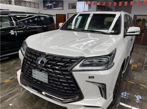 21款雷克萨斯LX570黑曜版国六提车有礼