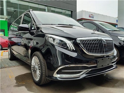 奔驰威霆改装商务迈巴赫版配置动力解读