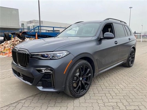 进口2022款宝马X7现车报价80余万起售
