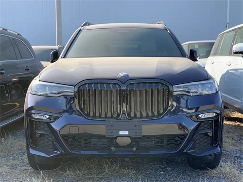 21款美规版宝马X7现车 春季促销89万起