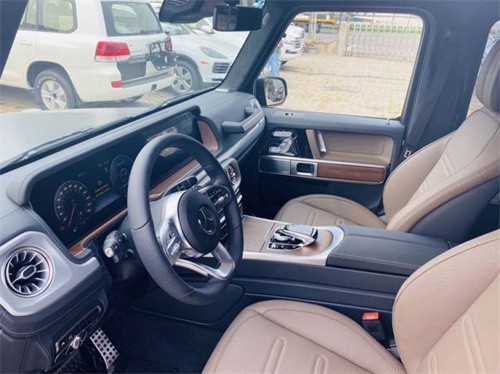 2022款奔驰G500具备越野神器240万落地价