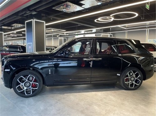 2022款劳斯莱斯库里南BB版 展厅多台现车