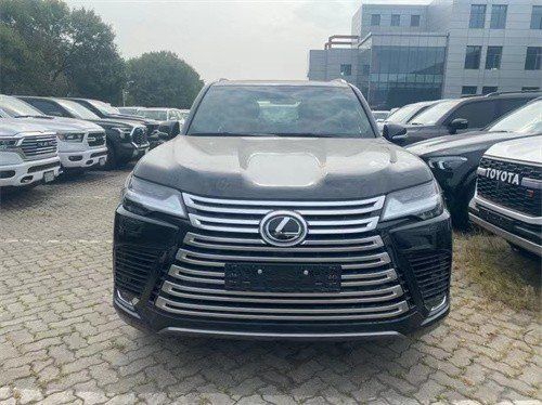雷克萨斯LX600中东版顶配秒车无豪车税