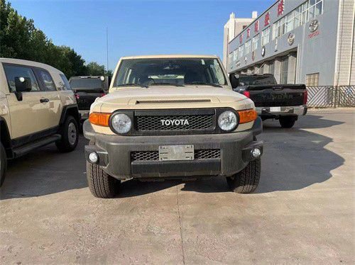 2023款丰田FJ酷路泽复古车型第一批出售