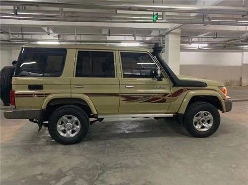 丰田酷路泽LC76中东版 最新配置价格参数