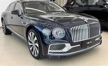 2022款宾利飞驰V8美版国六现车优惠20万
