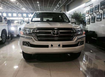 18款丰田酷路泽4000报价 降价还包上牌