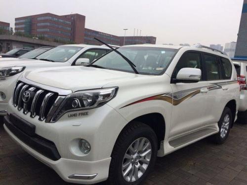 17款丰田霸道2.7大量现车月末走量零利润