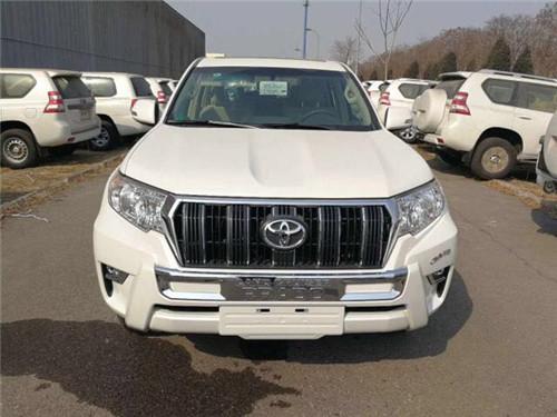 18款中东版霸道4000优惠全国可办理分期