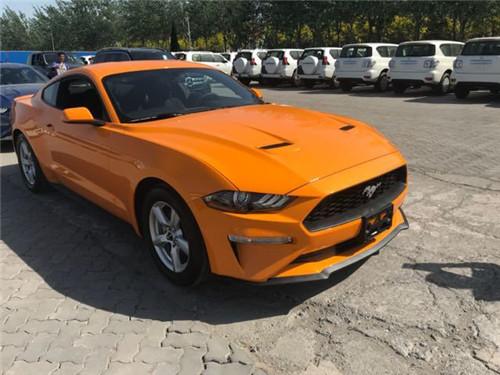 2018款福特野马暴力橙新款上市动力强悍