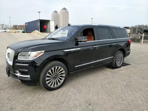 2019款林肯领航员现车关税下调立降10万