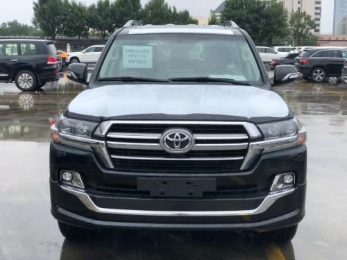 19款丰田酷路泽4600霸气外露淋漓驾驶感