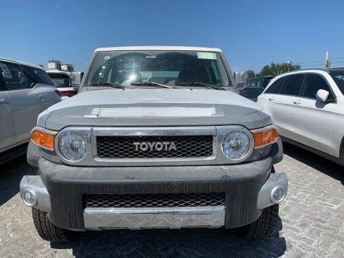 2019款丰田FJ酷路泽中东版配置最新报价