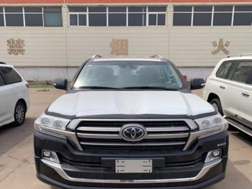 2019款中东版酷路泽5700限量版VXS出售