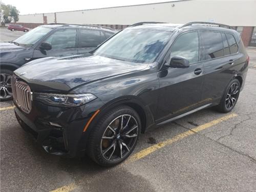 2019款加版宝马X7卓越版六座加版价格低